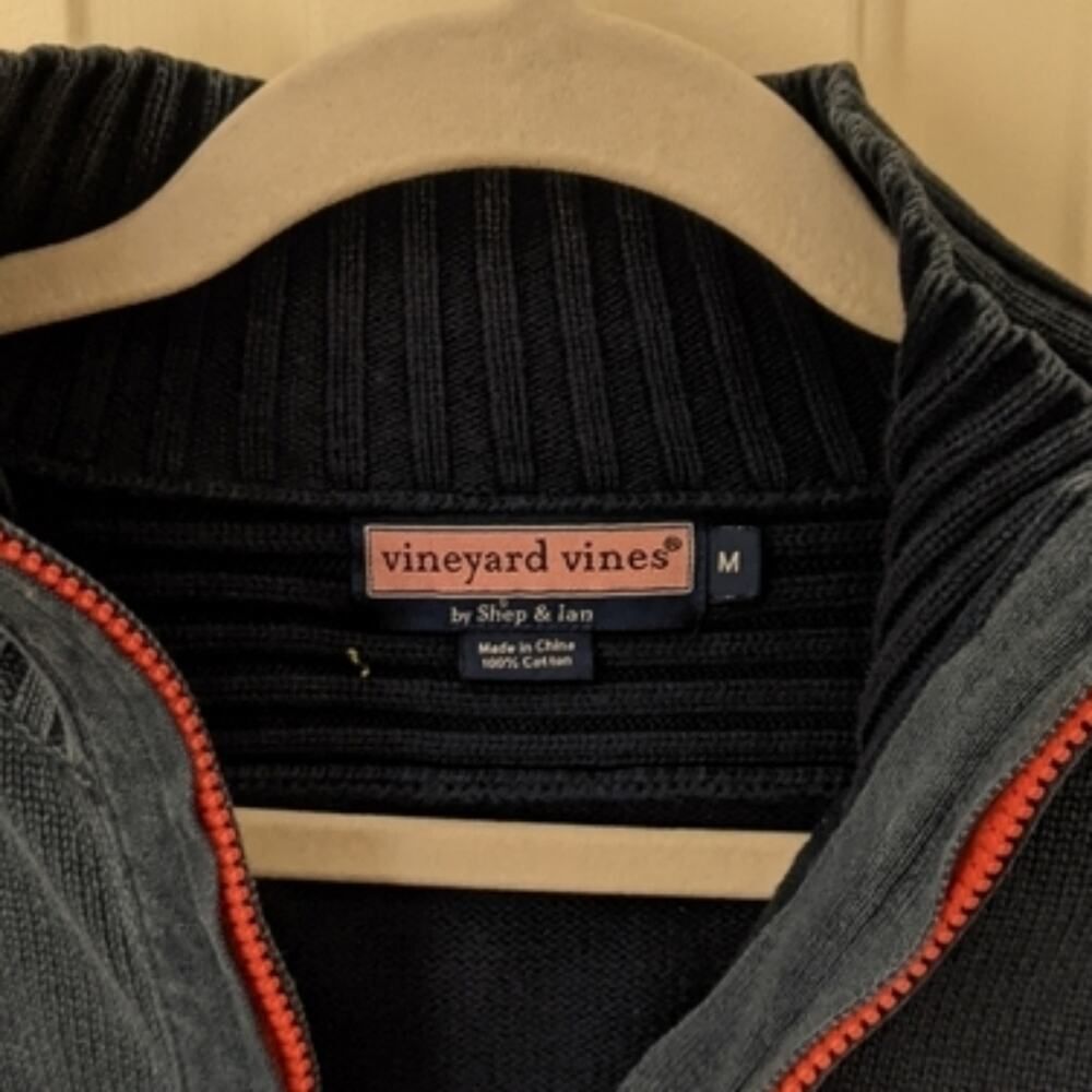 Vineyard Vines Navy Quarter Zip Medium - Picture 2 of 4